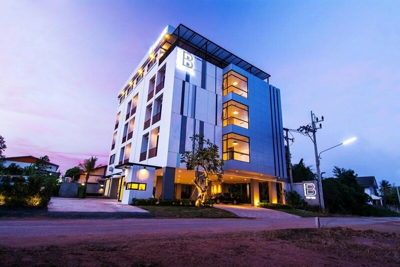 Гостиница B Boutique Residence в Сураттани