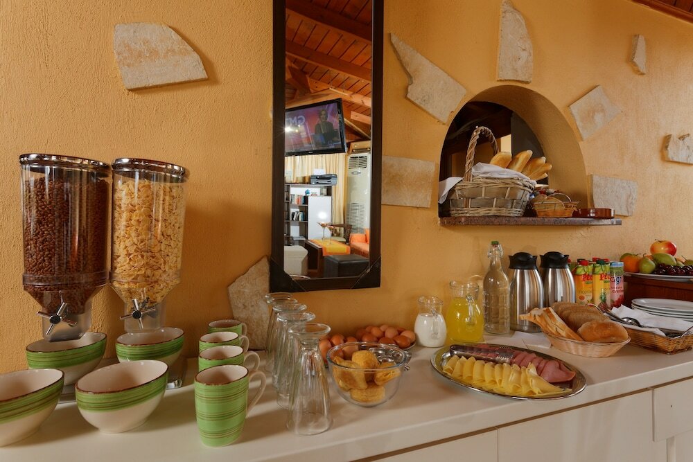 Фото Danelis Studios and Apartments