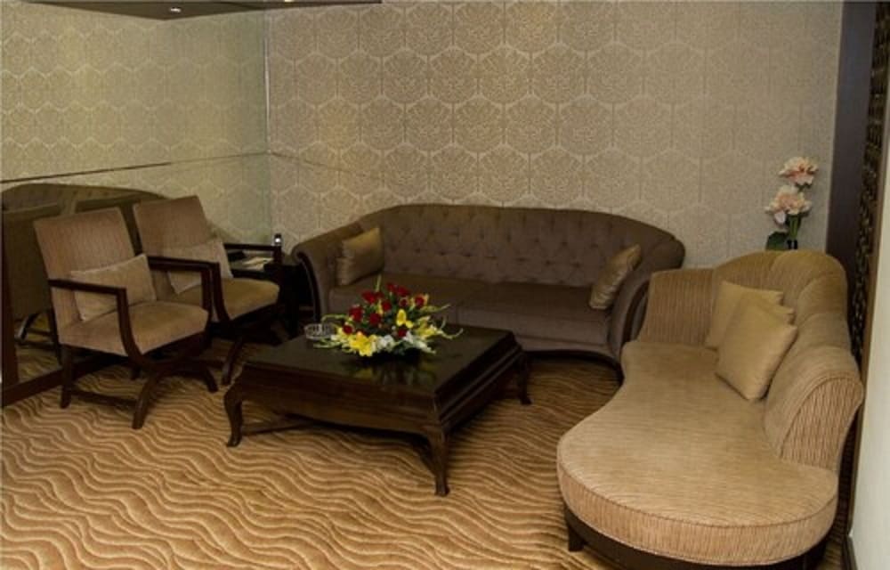 Фото Hotel Centre Point