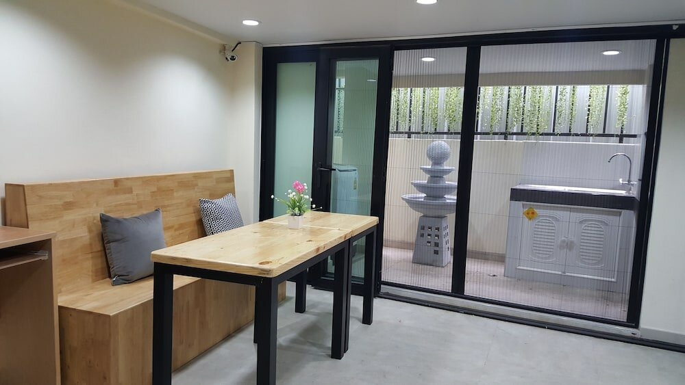 Фото Double D Rooms & Cafe