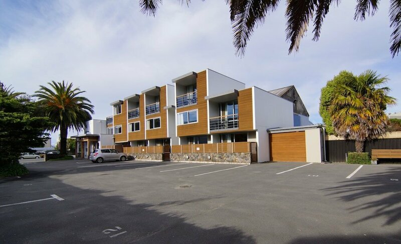 Гостиница Sumner Bay Motel & Apartments в Крайстчерче