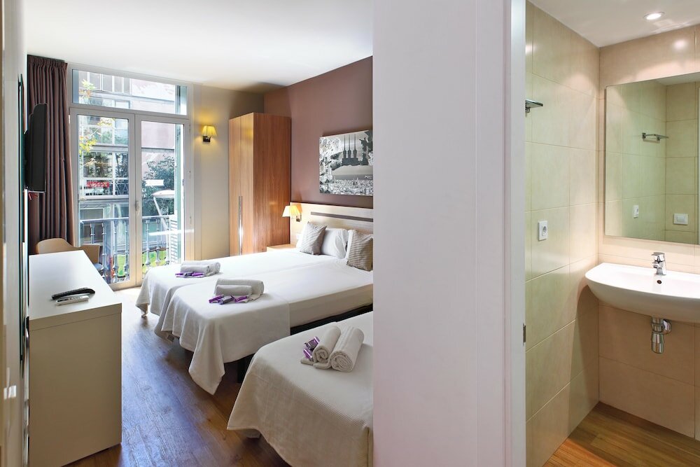 Фото Hostal Barcelona Centro