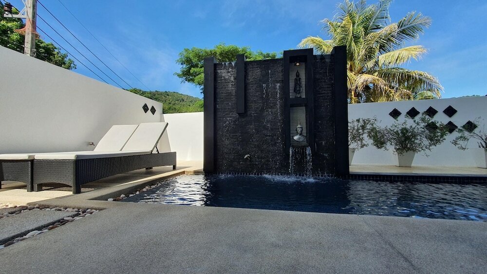 Фото By The Lake 