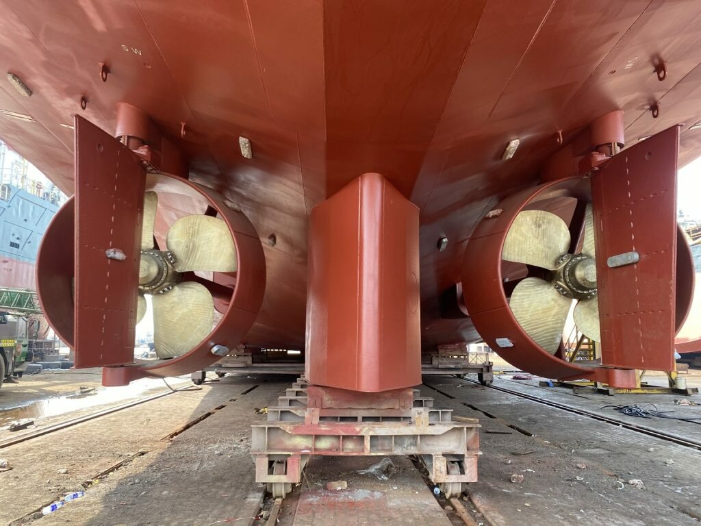 Shipbuilding, ship repair Shiptech Drydocks, Dubai, photo