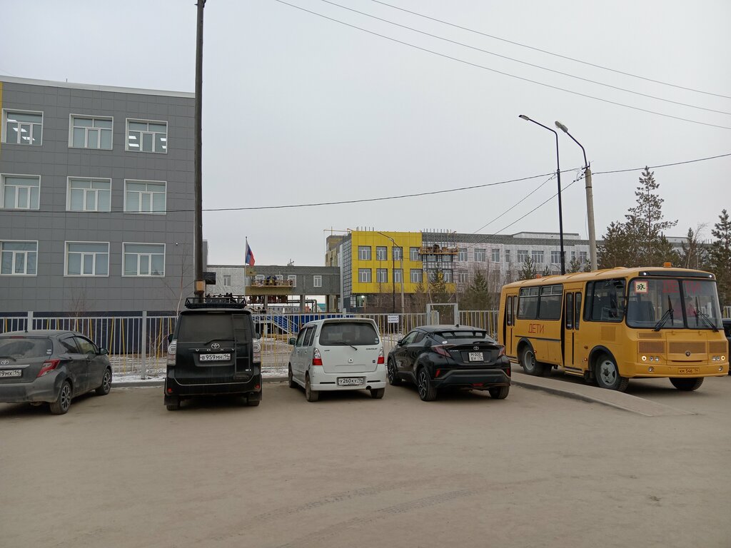 Ortaokul Markhinskaya srednyaya obshcheobrazovatelnaya shkola № 1, Yakutsk, foto