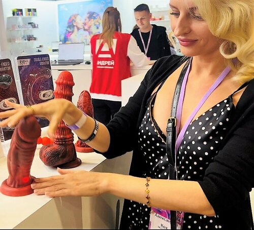 Орыс әйелін қорлау порно