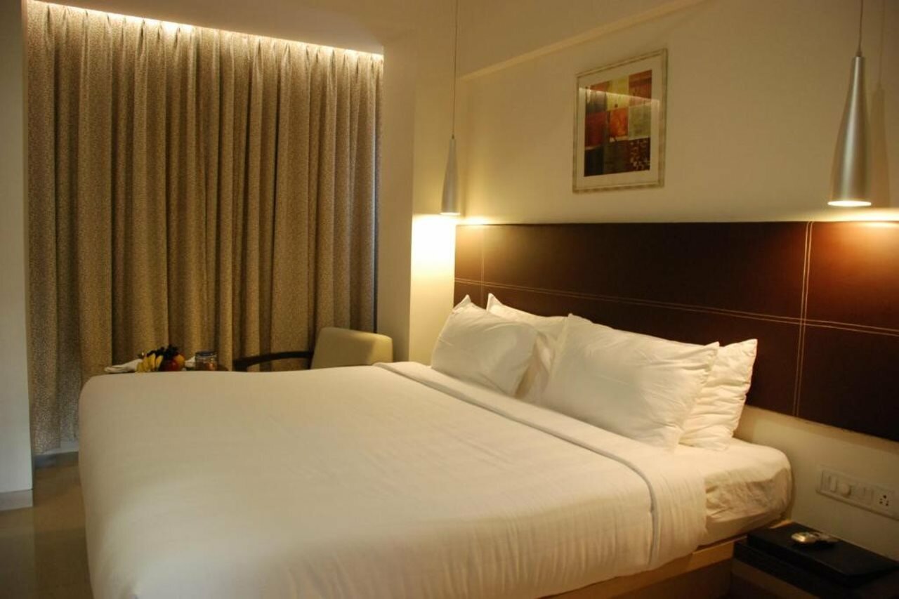 Фото Oriental Residency Hotel