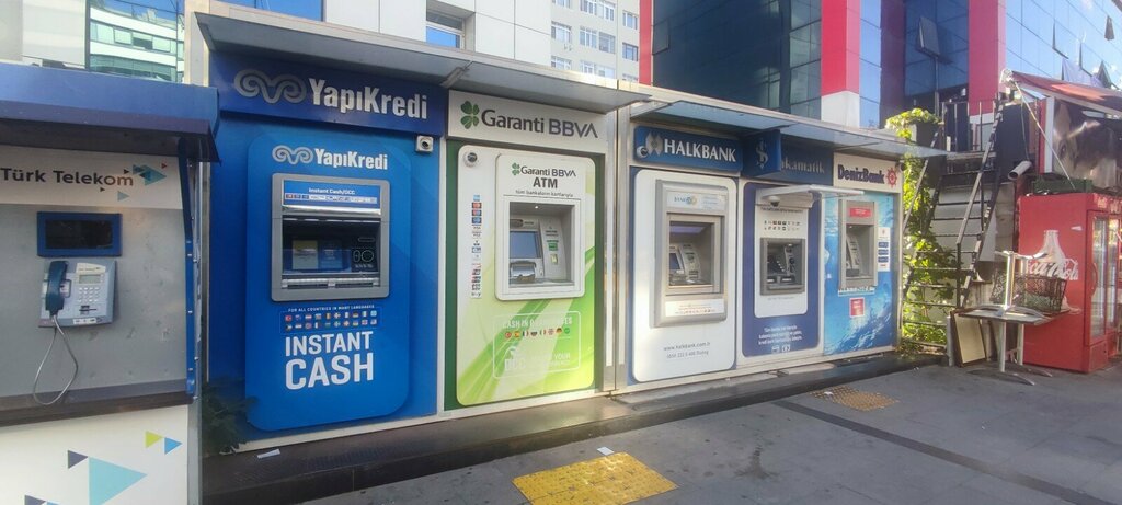 ATM Yapi Kredi, Istanbul, photo