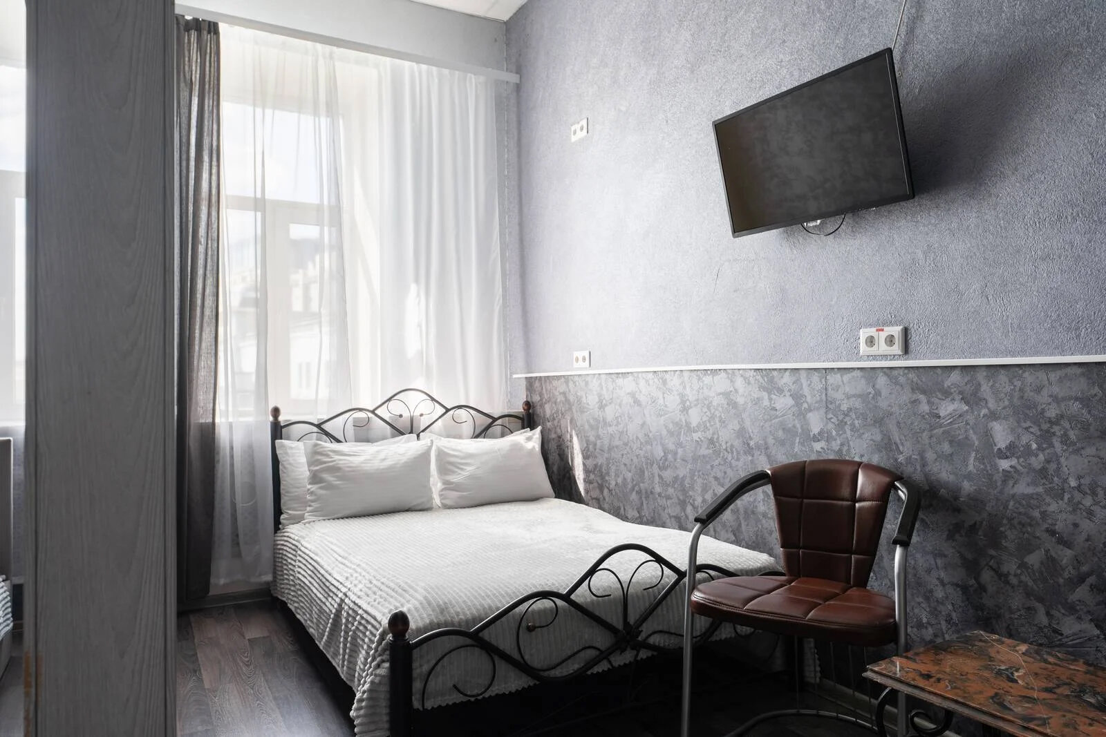 Фото Апельсин у Театра