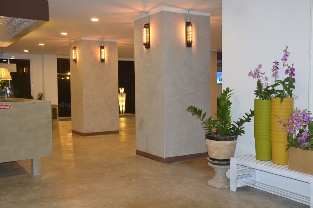 Фото Southgate Residence Hotel