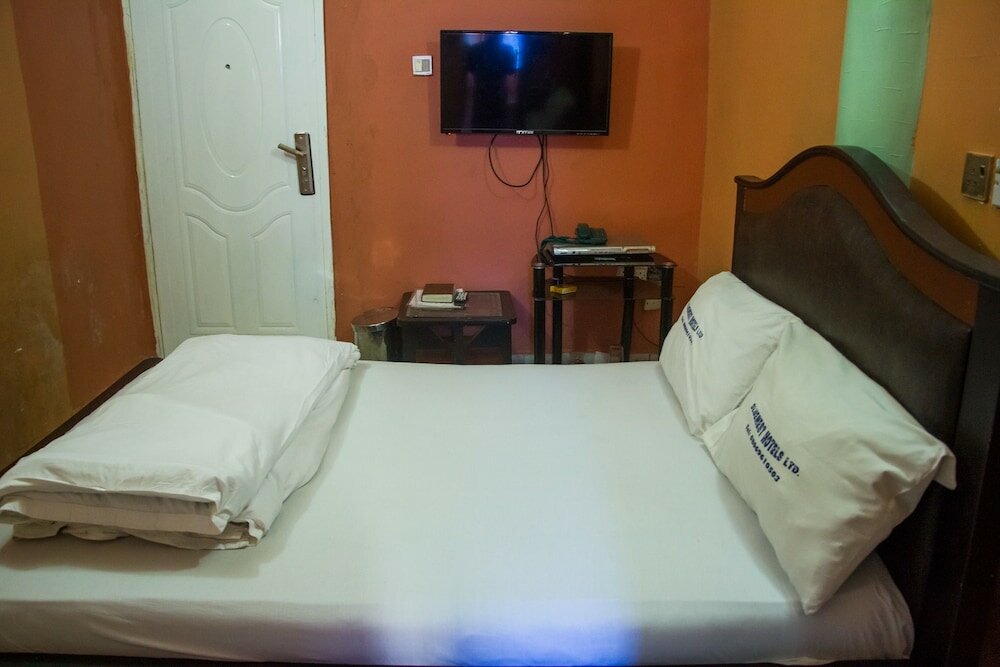 Фото Bluenest Hotel