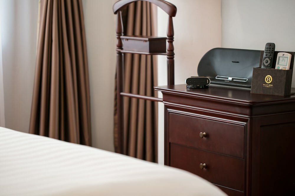 Фото Halais Hotel