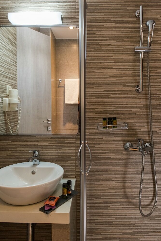 Фото Harismari Cozy Hotel