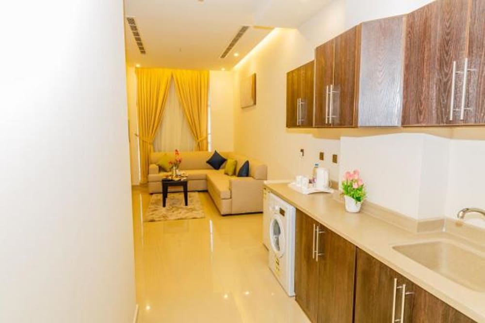 Фото Medhal Hotel Apartments