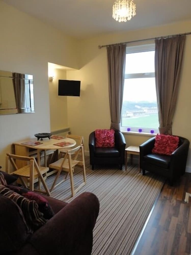 Фото 45 The Square Holiday Apartments