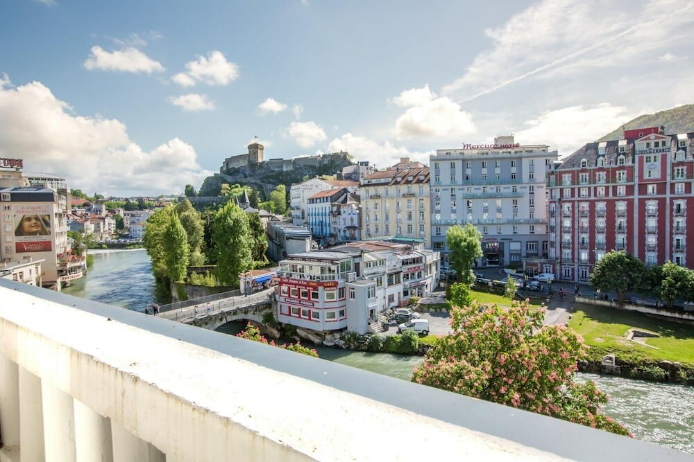 Фото Hotel Notre- Dame de France