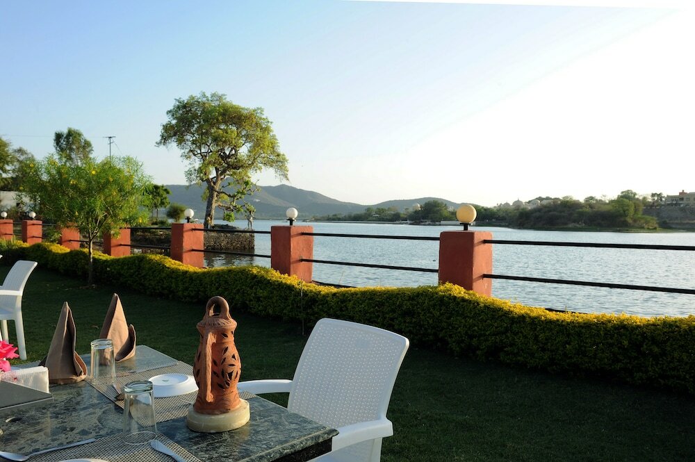 Фото Shree Vilas Orchid-By Lake Pichhola, Udaipur