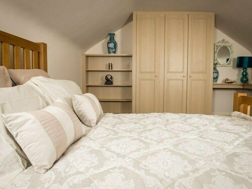 Гостиница The Waters Edge Guest House
