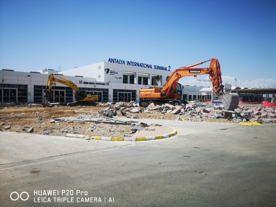 Demolition of buildings İlerioğlu Hafriyat İnşaat, Antalya, photo