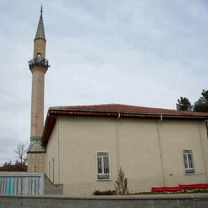 Central Mosque (Kütahya, Dumlupınar, Cumhuriyet Mah., Cami Sok.), mosque