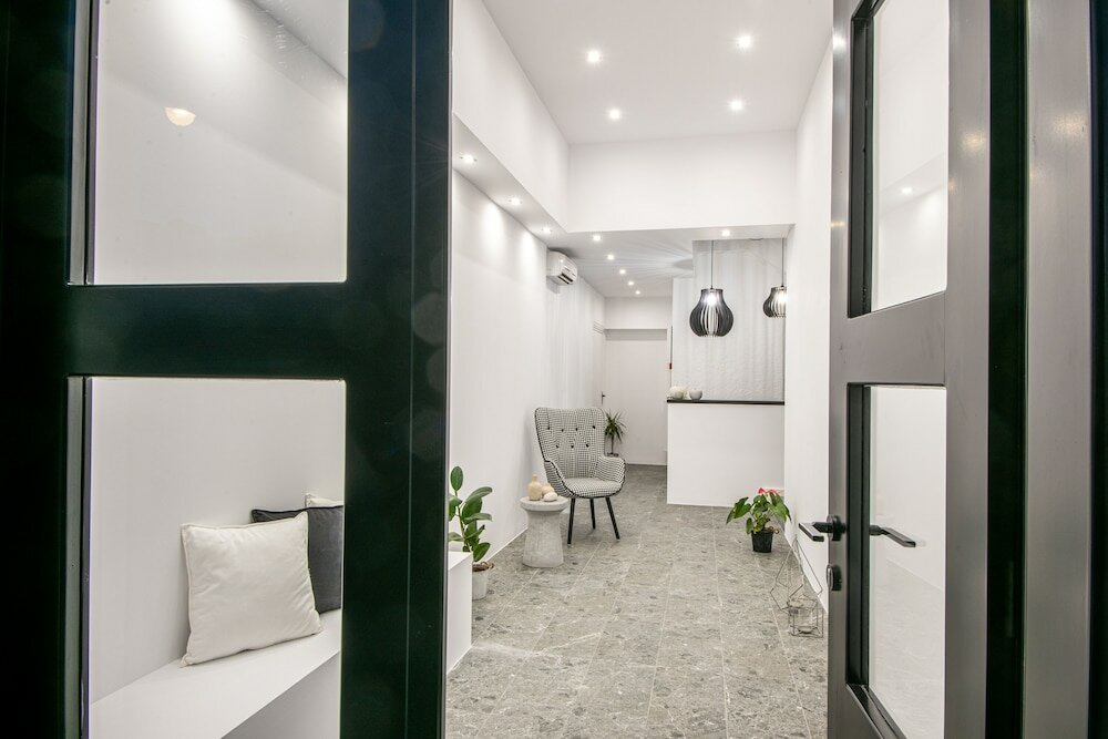 Фото Kalypso Suites Hotel