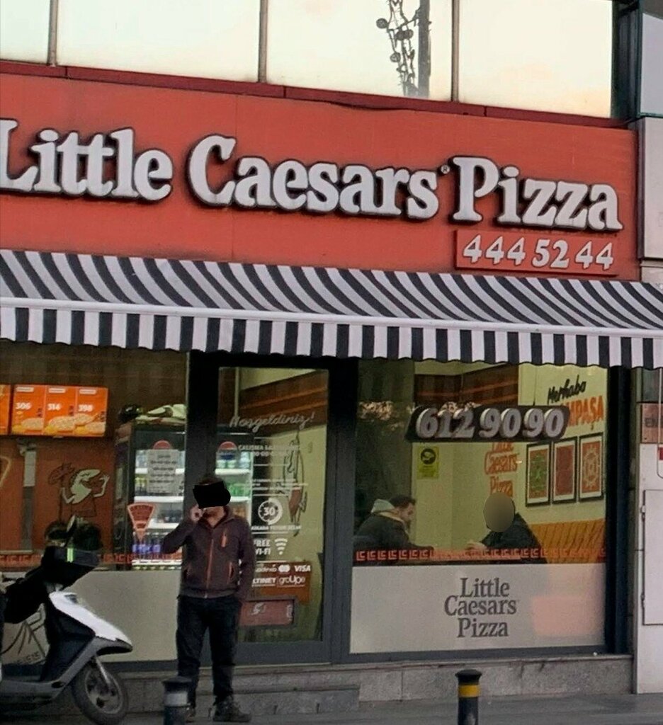 محل صنع البيتزا Little Caesars ، اسطنبول، صورة