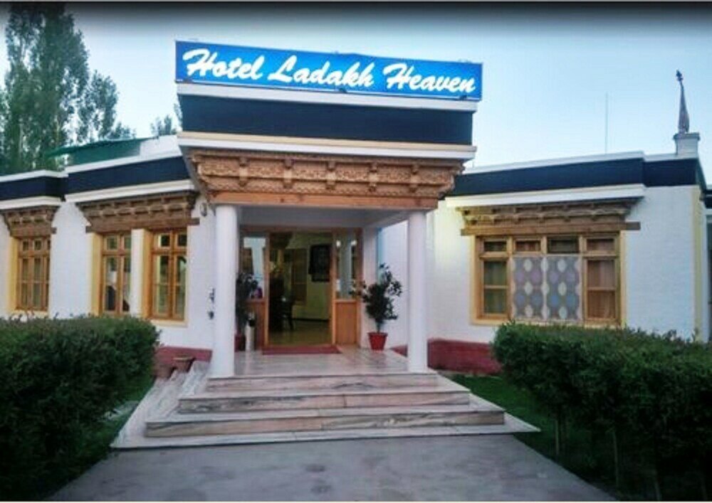 Фото отеля 1