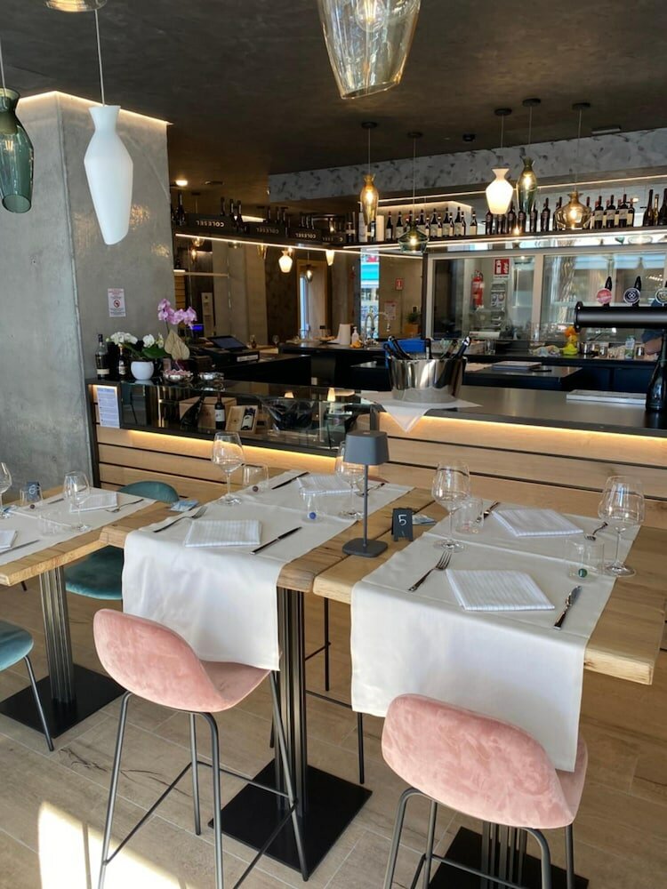 Фото Hotel Ivana