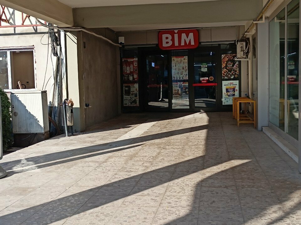 Supermarket Bim, Izmir, photo