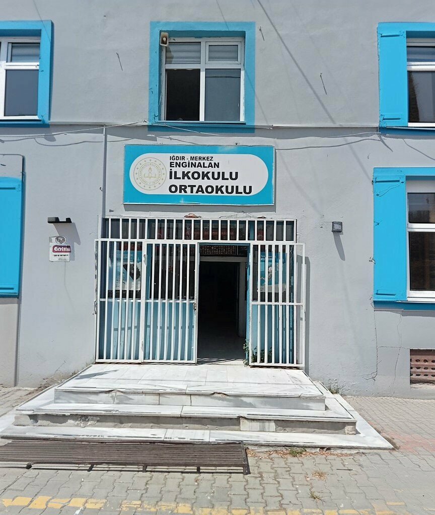 School Enginalan Middle School, Igdir, photo