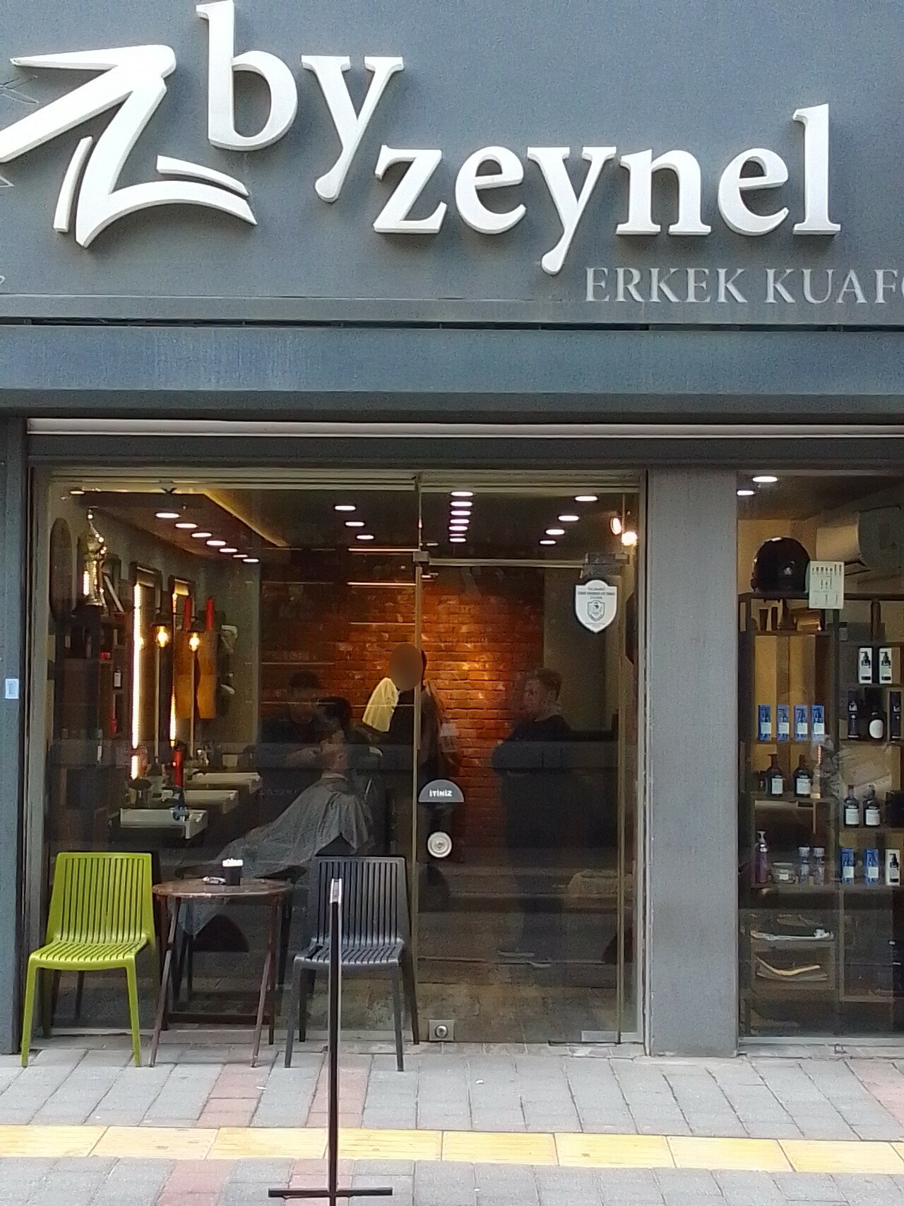 By Zeynel Erkek Kuaförü