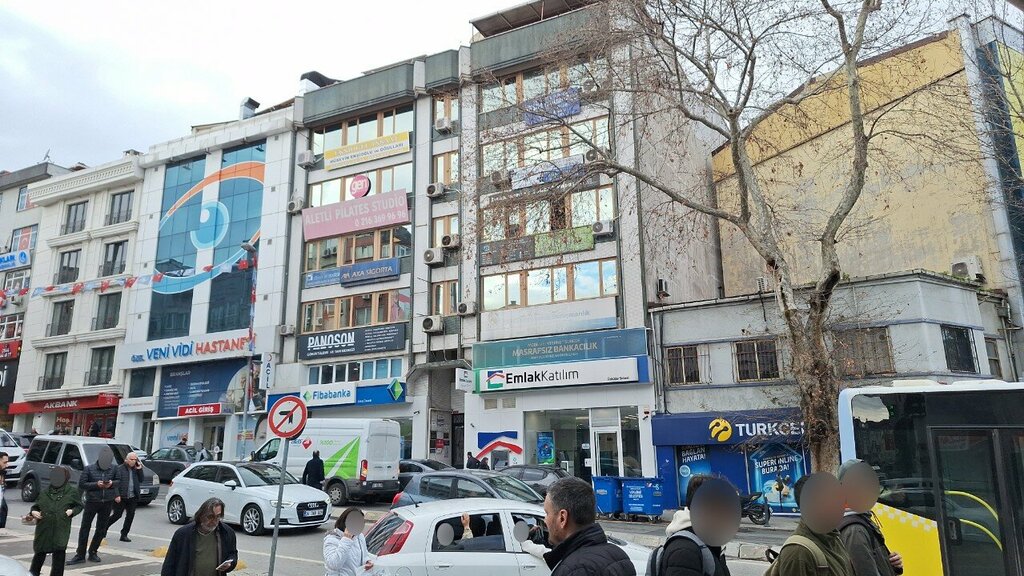 Insurance broker Axa Sigorta, Istanbul, photo