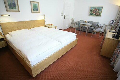 Внешний вид отеля Hotel Steffani в Са́нкт-Мо́рце, фото 5