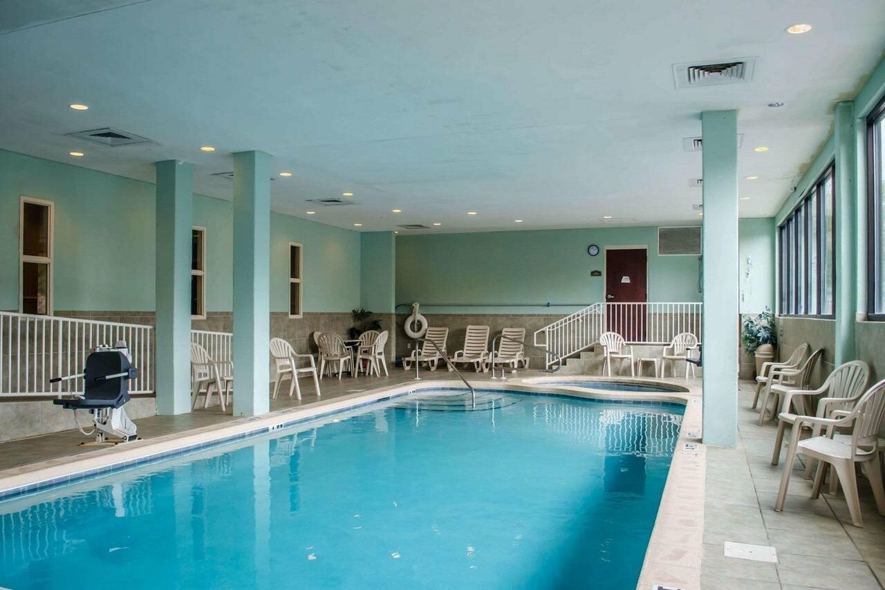 Фото Comfort Inn And Suites