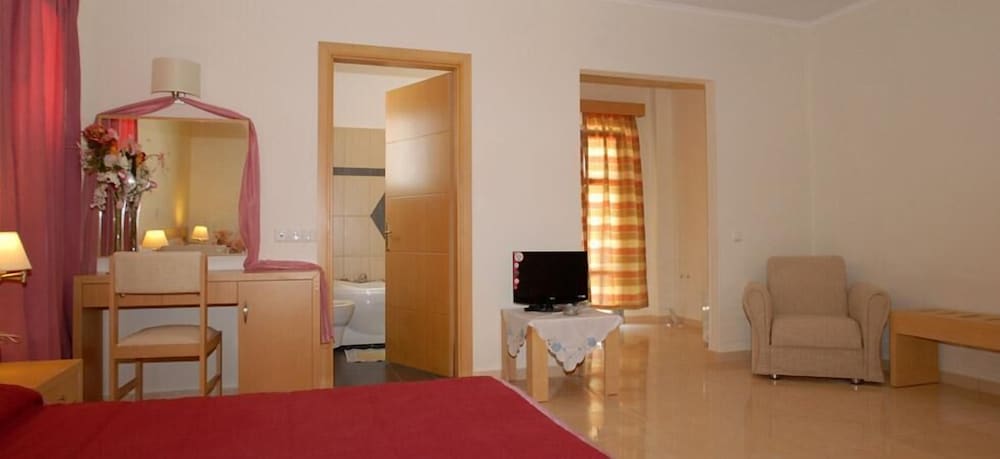 Фото Theofilos Superior Resort Hotel & SPA