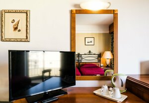 Гостиница Topaz Hotel