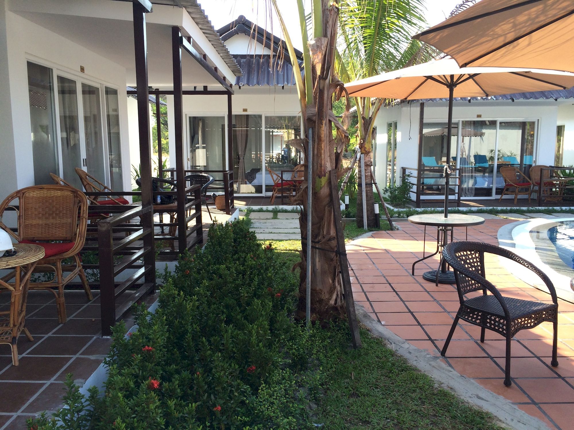 Фото Sea Breeze Resort