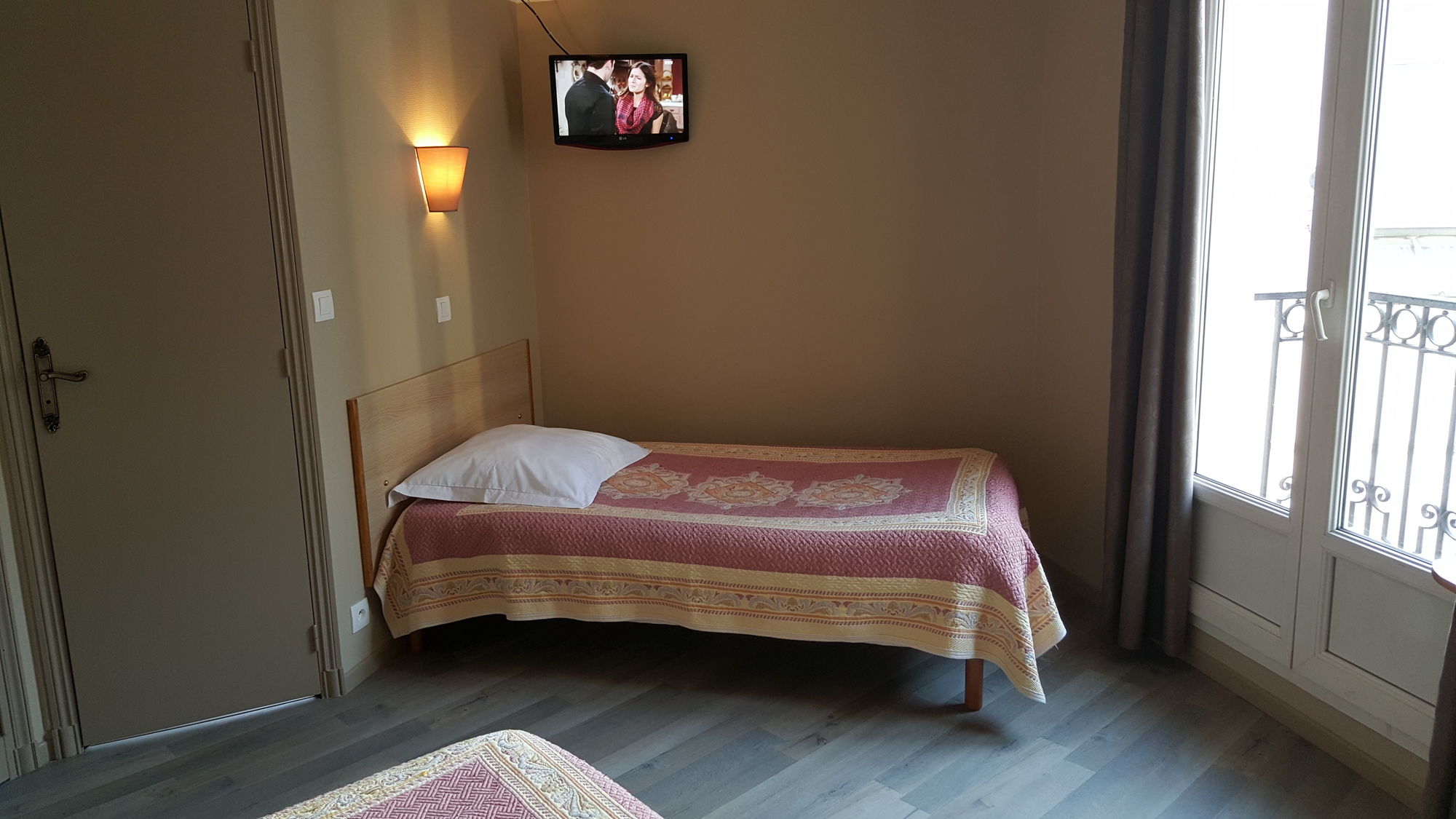 Фото Hotel Angleterre Montmartre