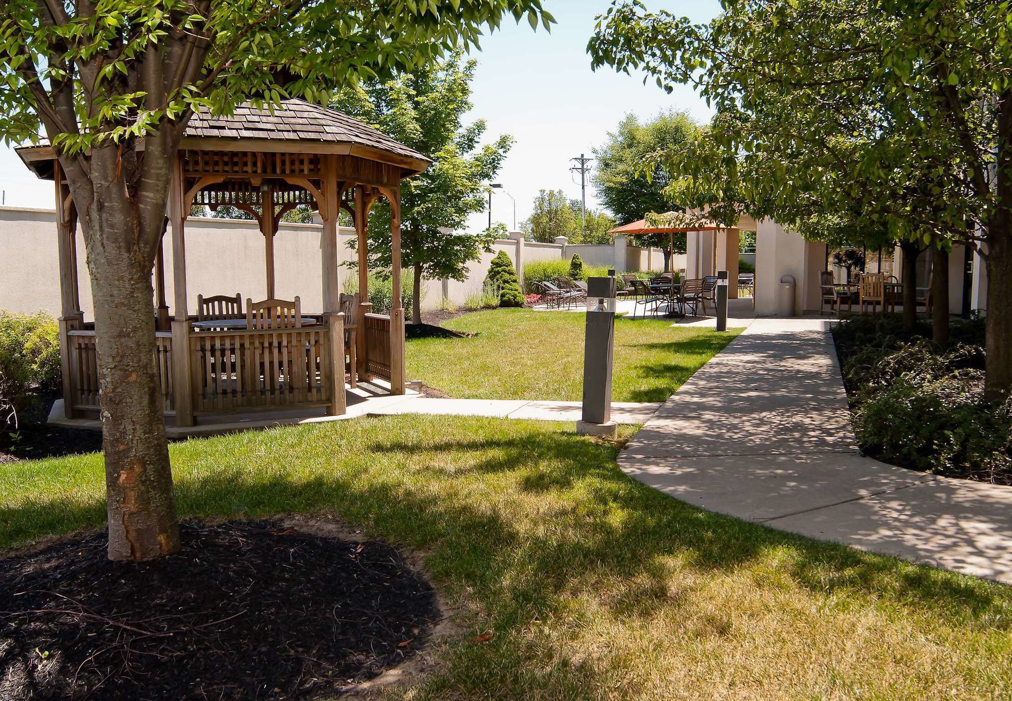 Фото Courtyard by Marriott Cincinnati Airport