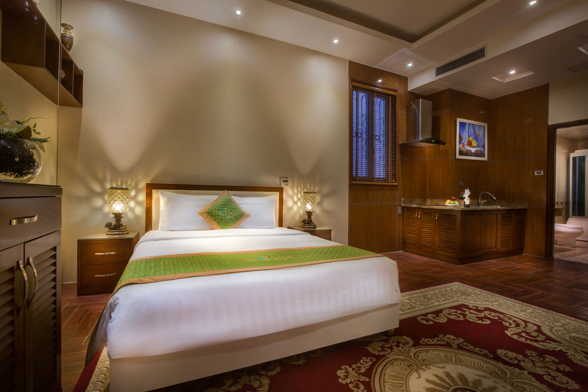 Фото Emerald Hotel Hanoi