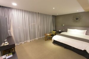 Гостиница I-Jin Hotel