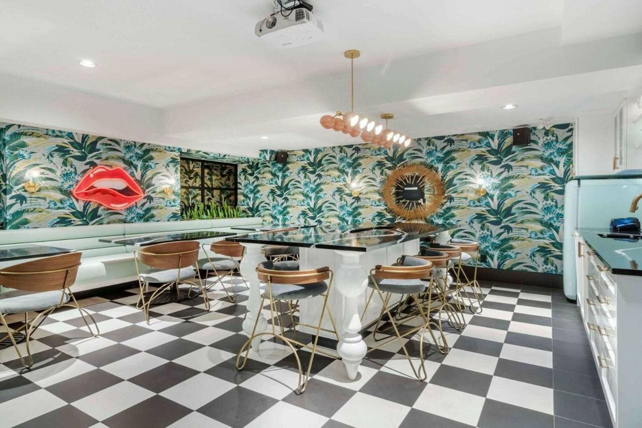 Фото Hotel Belmont Vancouver MGallery