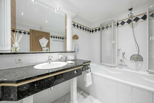 Внешний вид отеля Hotel Trofana Royal в Ишгле, фото 5