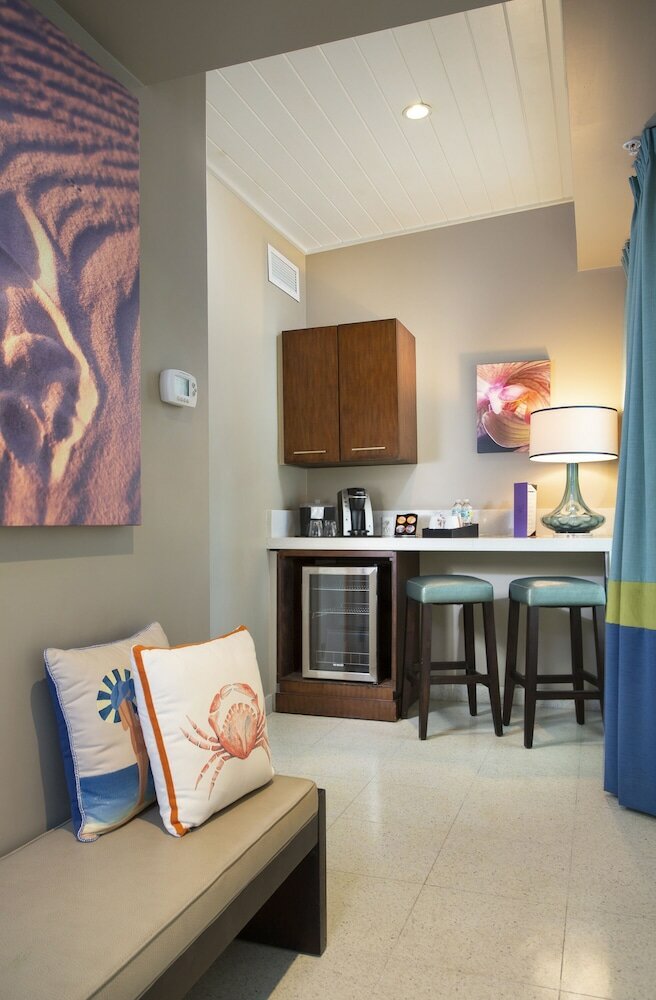 Фото Orchid Key Inn - Adults Only