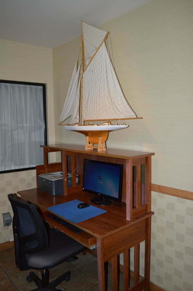 Фото Jolly Roger Hotel