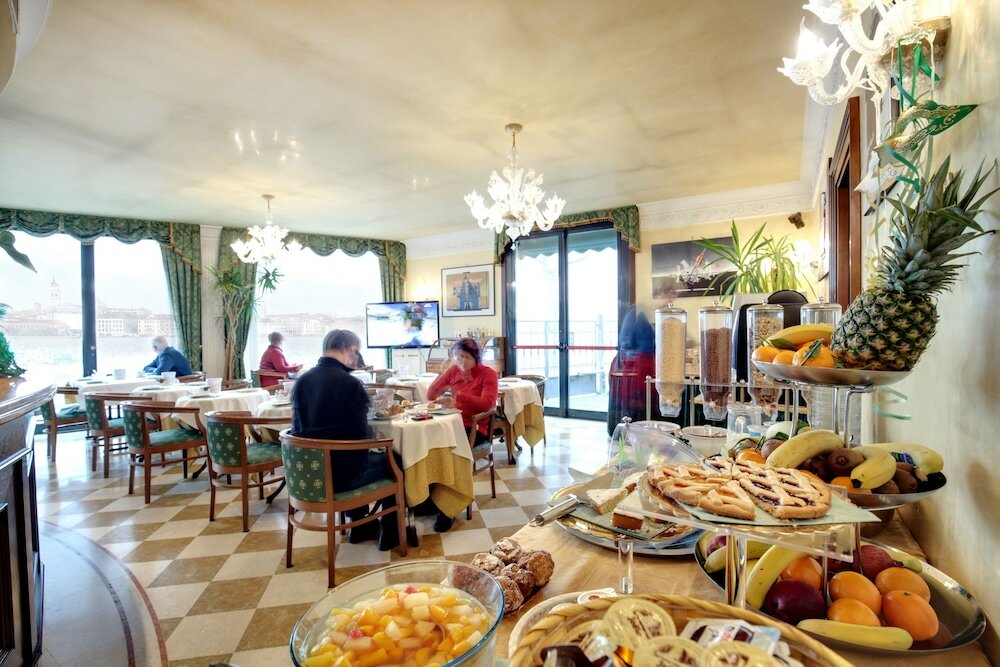 Фото Hotel Panorama