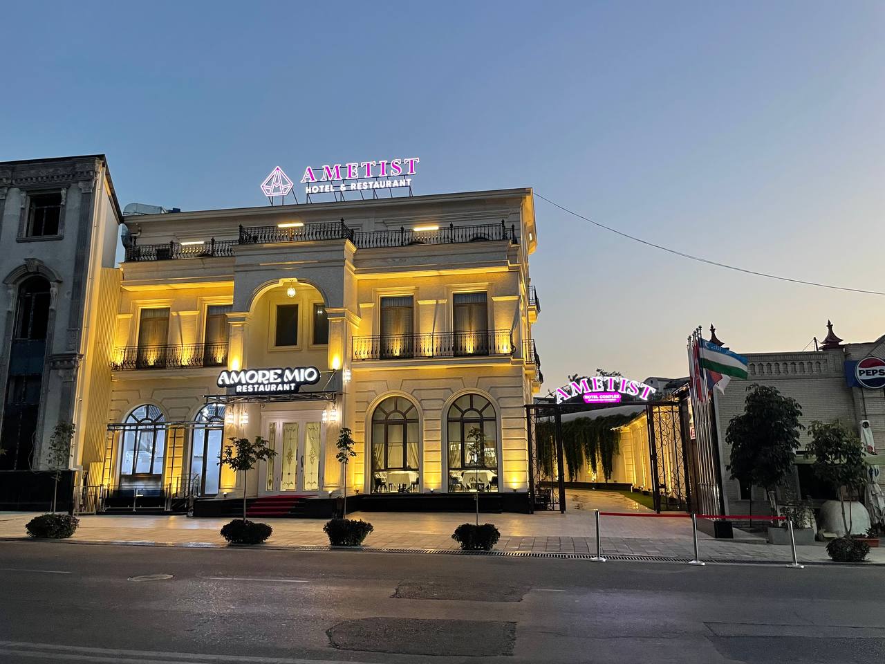 Фото отеля 1