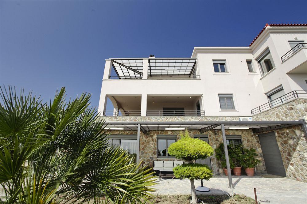 Фото Marini Luxury Apartments and Suites