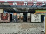 Carpet Warehouse (Álıhan Bókeıhanov kóshesi, 510/3), tienda de alfombras