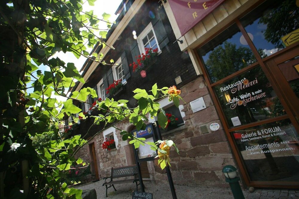 Фото Gutshof Hotel Waldknechtshof